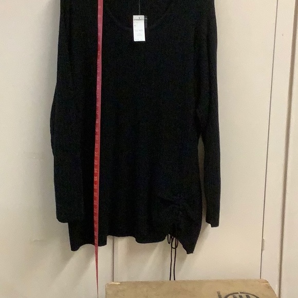 Donate Do ateAvenue Black Sz26-28 long sweater - Picture 3 of 8